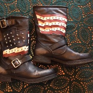 Flag boots